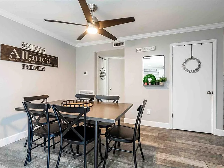15307 W Pond Woods Dr #301 — Photo 11
