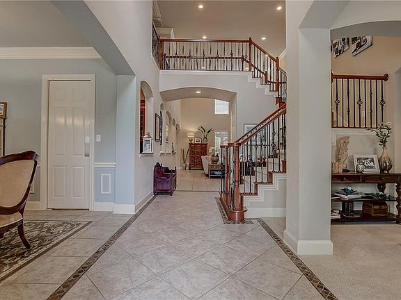 4th image of 6379 Kiest Forest Dr