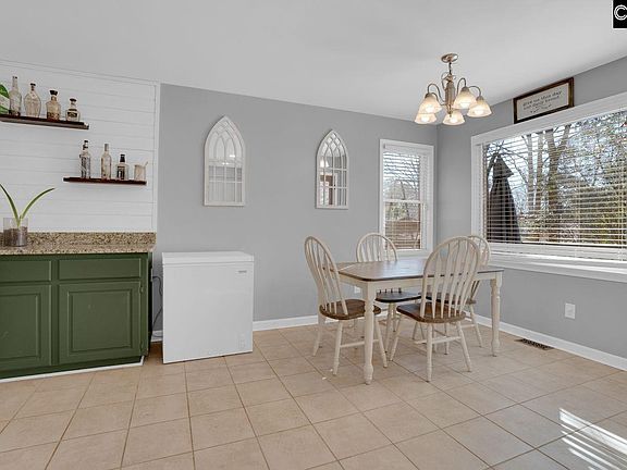 4th image of 342 Saddlebrooke Ct