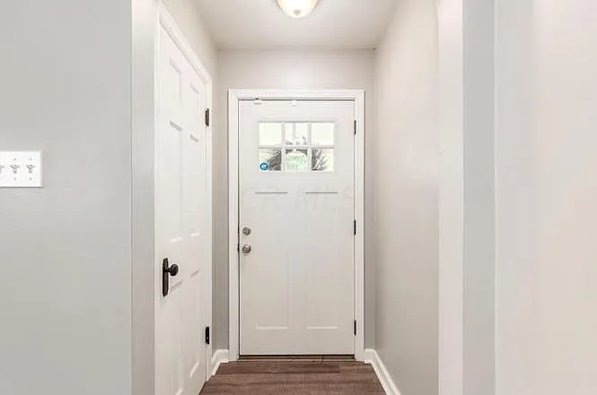 3 bed, 1975 sqft, $1,875 — Photo 3