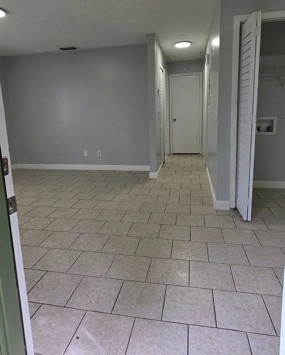 2 bed, 700 sqft, $1,400 — Photo 4