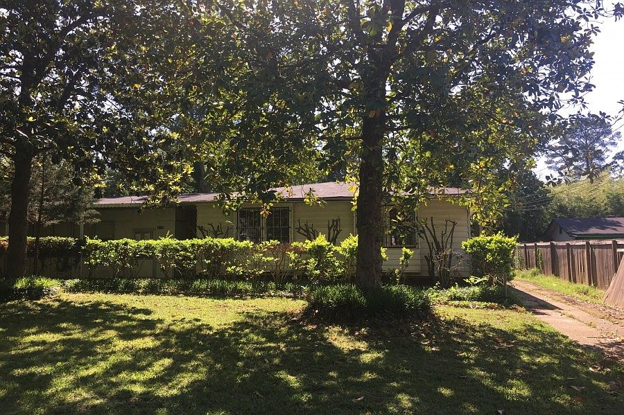 1st image of 4018 Curtis Ln