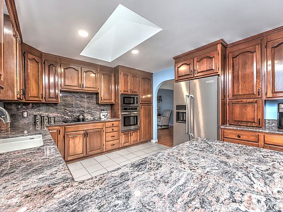 3rd image of 2262 Ridge Road