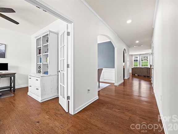 4th image of 13403 Highflyer Woods Ln