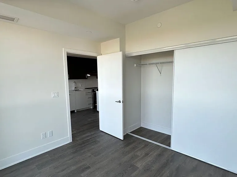 188 Fairview Mall Dr #1010 — Photo 6
