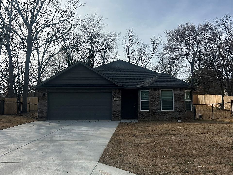 1st image of 1211 Four Seasons Dr