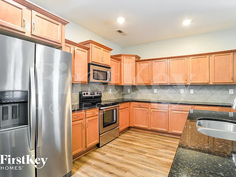 3222 Lemongrass Ln — Photo 8