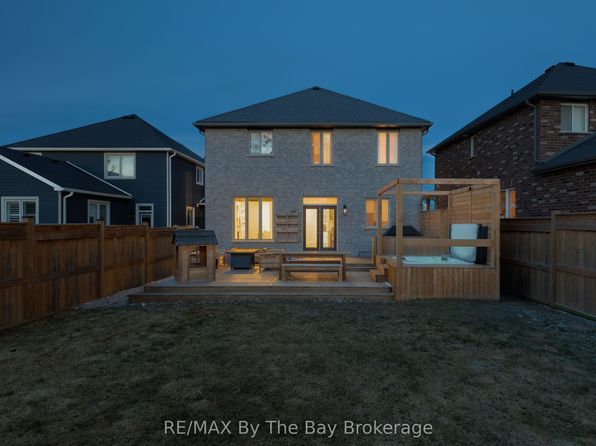 77 Lockerbie Cres, Collingwood, ON L9Y 0Y8