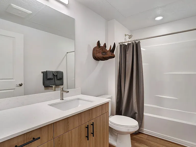 Lotus Republic Apartments — Photo 57