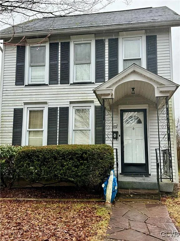 304 Erie St photo 1