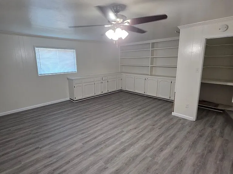 418 Lupton St — Photo 18