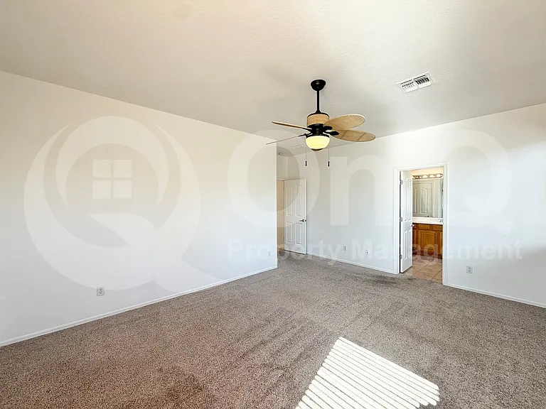 2135 E Grand Canyon Dr — Photo 14