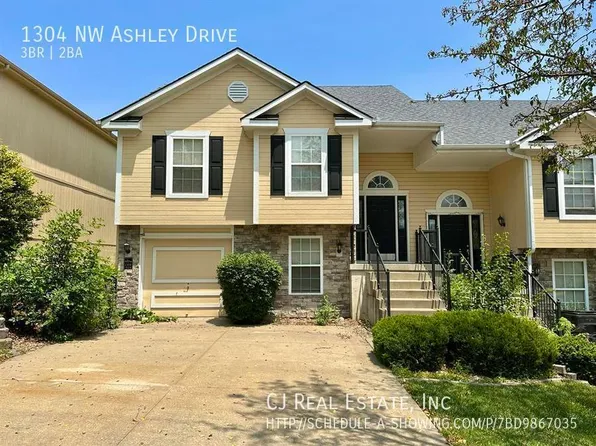 1304 NW Ashley Dr, Grain Valley, MO 64029