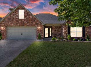 18706 E 50th St S, Tulsa, OK 74134