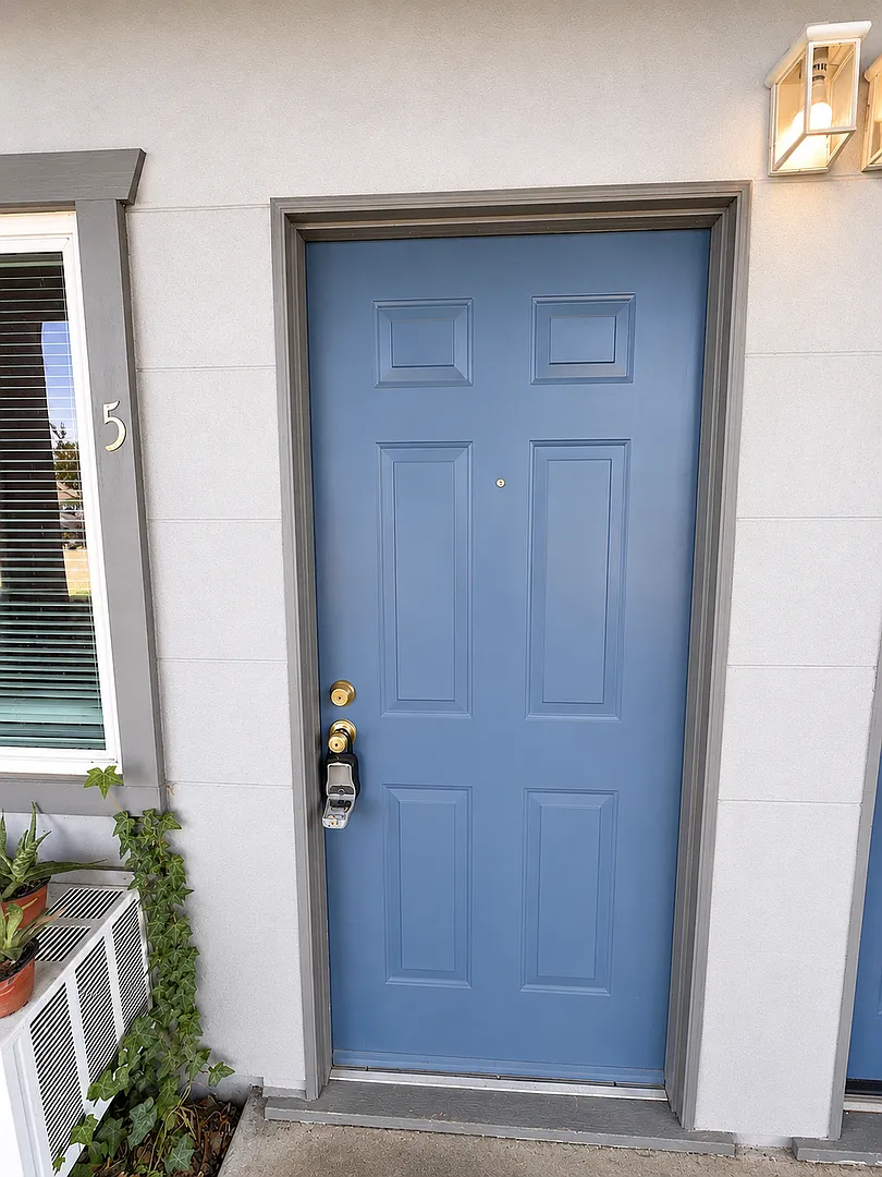 Phoenix Apartments — Photo 3