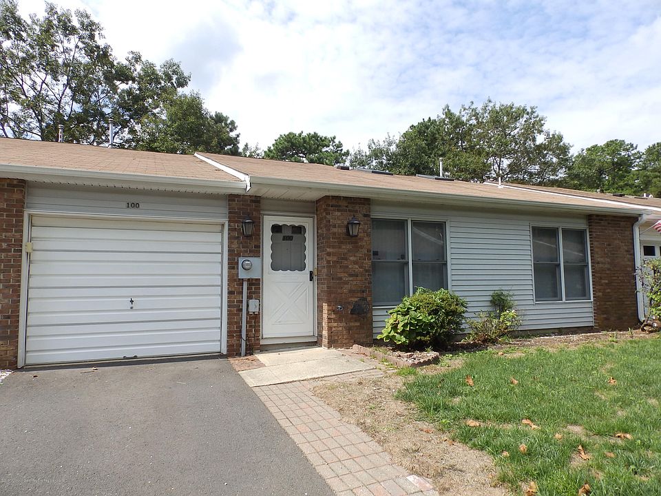 1st image of 100 Maplecrest Dr E #1000