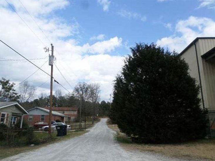 2nd image of 1890 Terry Dr SE