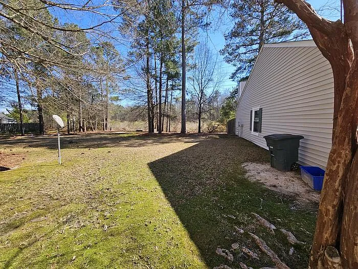 2 bed, 2.0 bath, 1100 sqft, $2,300 — Photo 2