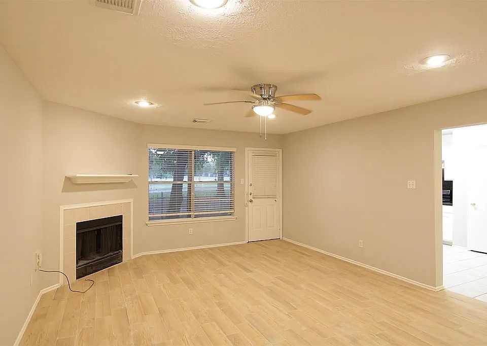 1st image of 513 N 10th St #447