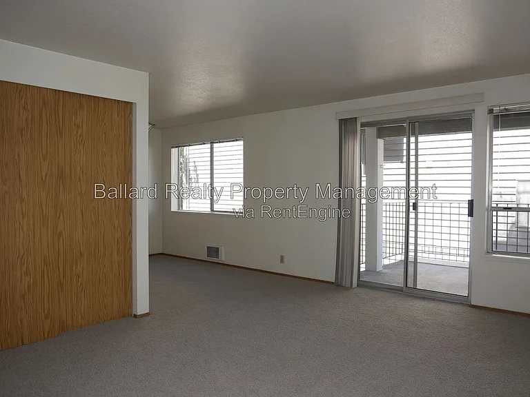 3232 21st Ave W #102 — Photo 4