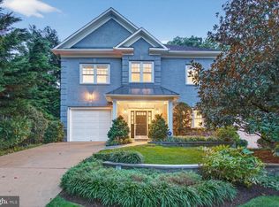 3708 N Vermont St, Arlington, VA 22207