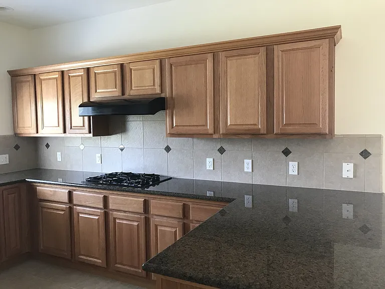3205 W Connelly Ave — Photo 7