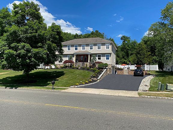 3rd image of 12 Kiwanis Dr