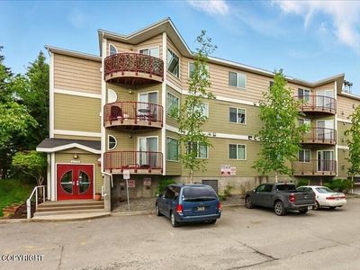 6109 Debarr Rd UNIT 203, Anchorage, AK, 99504