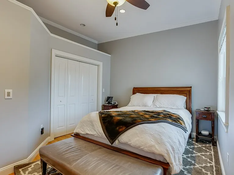 214 W 7th St #2L — Photo 49