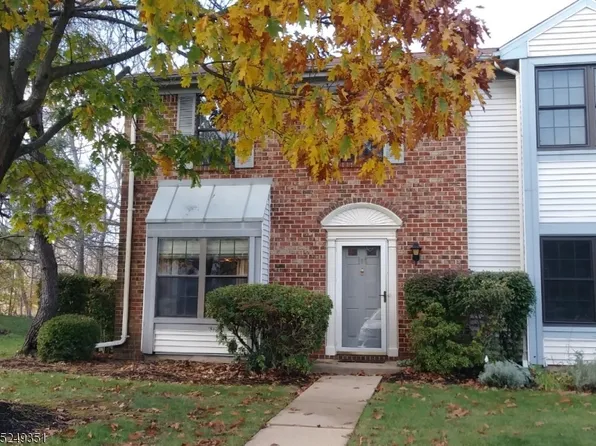 105 Pear Tree Ln #105, Franklin Twp., NJ 08823