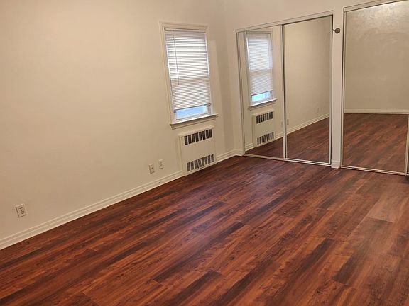 4th image of 3217 147th Pl Floor 1