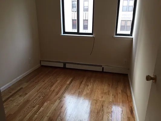 Rented by PMG Real Estate  | media 17