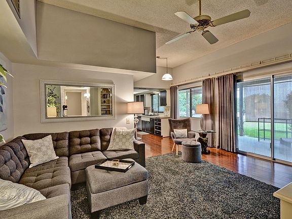 4th image of 11139 W Palmeras Dr