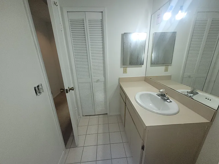 7125 Silvermill Dr #7125 — Photo 9