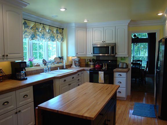 5th image of 1120 Bent Creek Dr