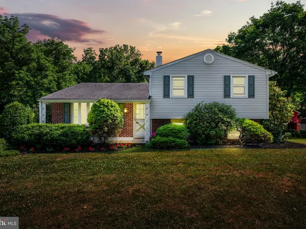 696 Buchert Rd, Pottstown, PA 19464