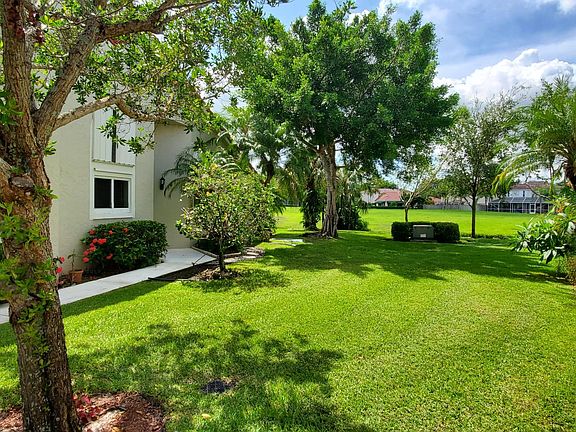 3rd image of 7414 Pinewalk Dr S