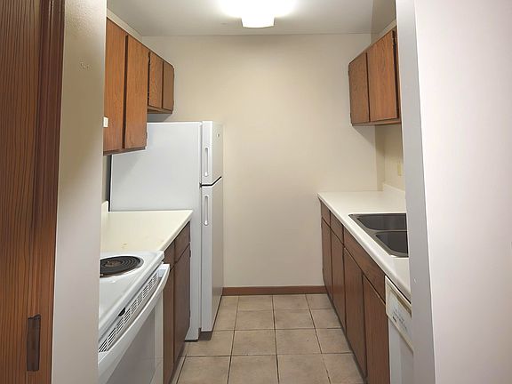 4th image of 115 S Madison St Unit 16