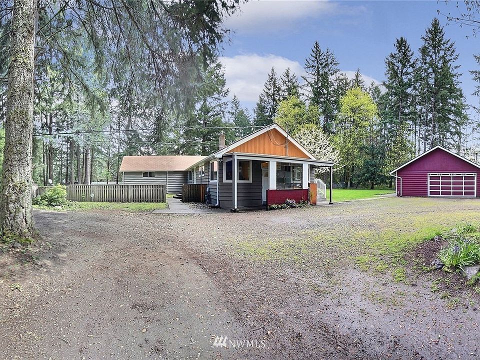1st image of 706 152nd Street E