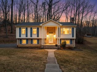 411 Pin Oak Dr, Blue Ridge, VA 24064