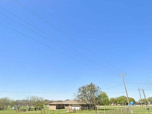 2nd image of 5010 E Parker Rd