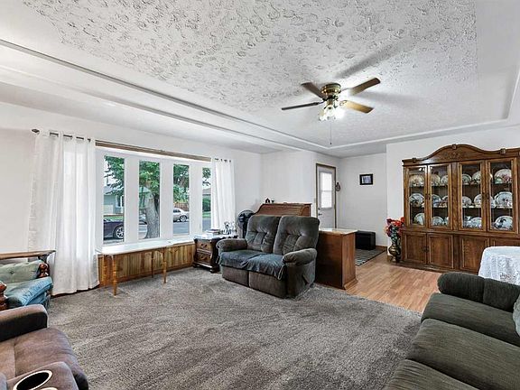 5th image of 317 N 3rd Ave E