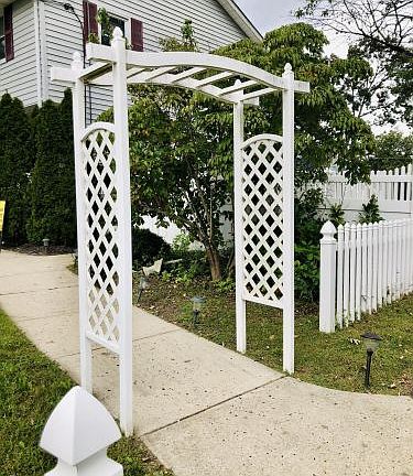 3rd image of 1633 Commonwealth Blvd