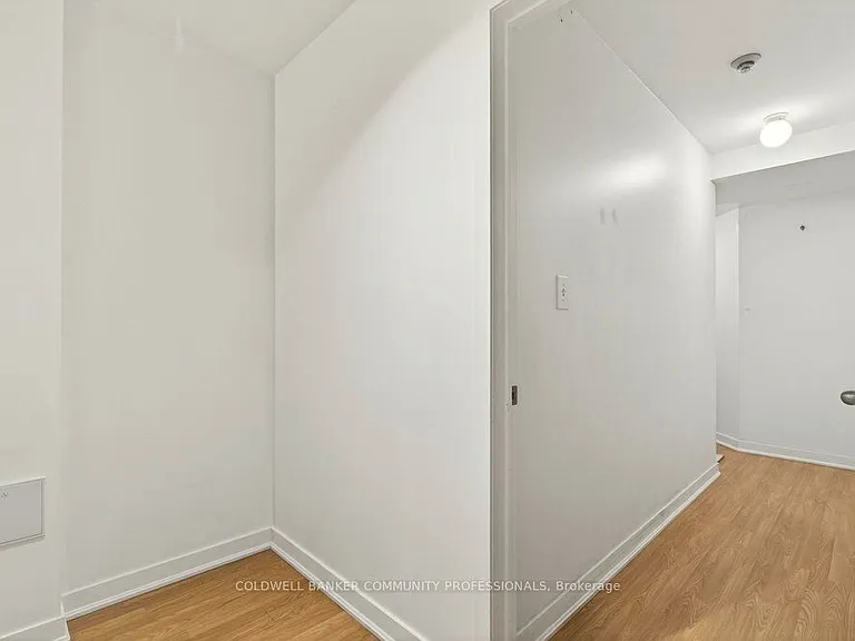 120 Jackson St W — Photo 28