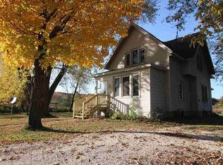 E7870 Mill Rd, Spring Green, WI 53588