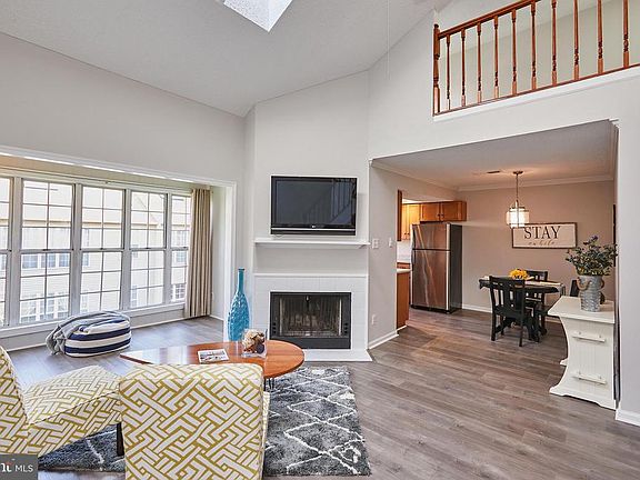 3rd image of 12102 Greenwood Ct APT 160