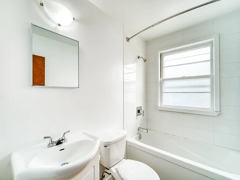 1066 Tower Rd — Photo 25