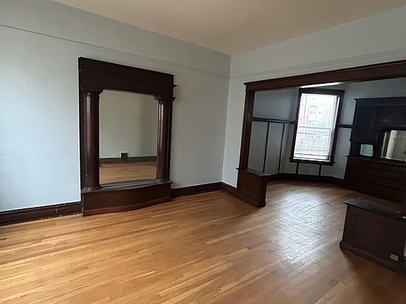 3rd image of 7457-59 S Champlain Ave #1N