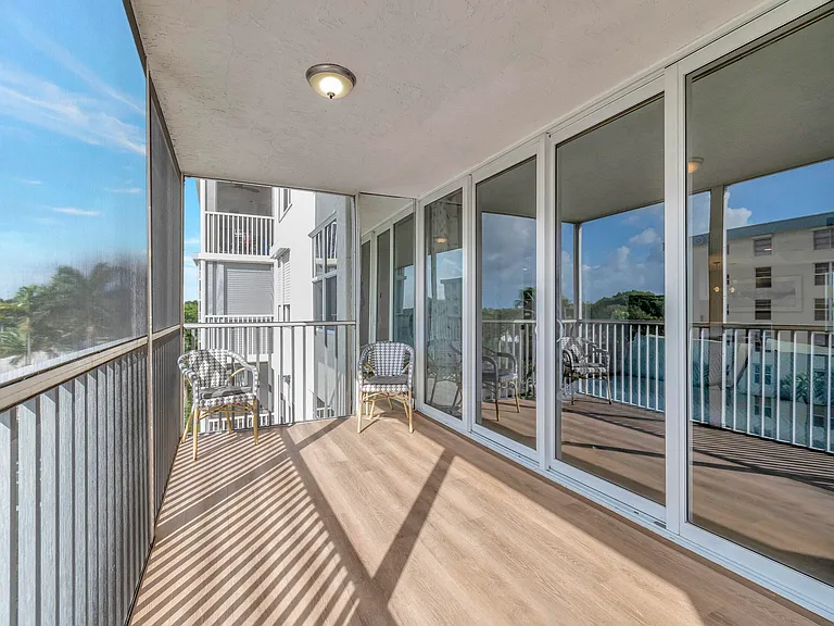 1 Harbourside Dr #4502 — Photo 49