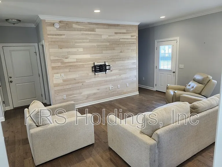 4517 Wiltshire St — Photo 7